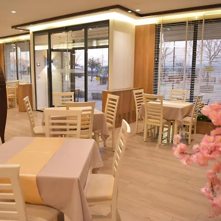 Hotell Hotel Natyra