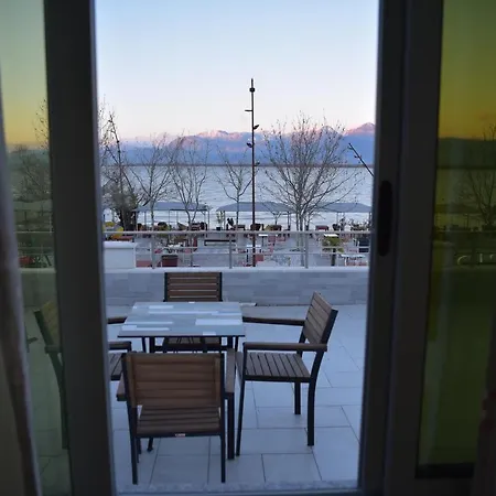 Hotell Hotel Natyra Široka