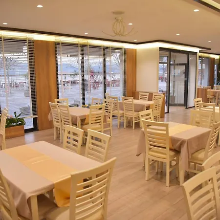 Hotel Natyra